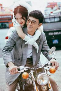 Bạn gái cũ Quang Hải - ''cô chủ tiệm nail'' Huyền My đang mang bầu con đầu lòng của diễn viên Anh Tú?