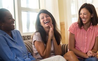 Nghiên cứu phát hiện tin vui tuyệt vời cho người hay cười