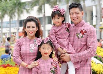 Bình Minh và vợ hơn 4 tuổi mặc đồ &#39;ton-sur-ton&#39; xứng đôi