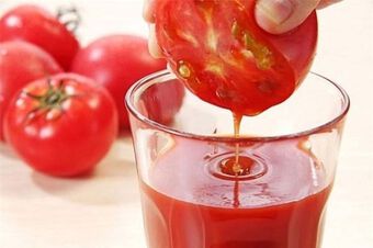 3 công thức làm đẹp da hiệu quả với cà chua