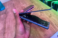 Điện thoại Samsung gặp sự cố pin phồng