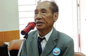 Nhà giáo viết chữ bằng chân Nguyễn Ngọc Ký qua đời 
