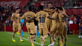 Mallorca 0-1 Barcelona: Lewandowski lại tỏa sáng, Barcelona lên đầu bảng La Liga