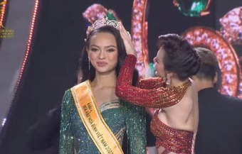 Hương Giang thể hiện tài ứng xử cực đỉnh khi đưa ra hướng trả lời cho câu hỏi khó của Mai Ngô tại Miss Grand Vietnam