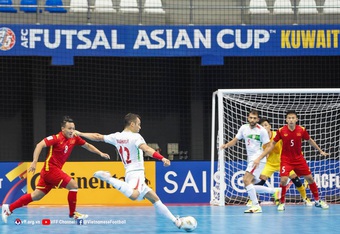 Futsal Việt Nam 1-8 Iran: Đức Hòa ghi bàn danh dự, Việt Nam bị loại ở tứ kết