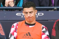 De Bruyne xin áo Ronaldo sau derby Manchester