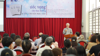 Giáo sư Huỳnh Như Phương: ''Dạy văn ở phổ thông chủ yếu là dạy người''