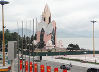 Lại sửa tại tháp Trầm Hương Nha Trang khiến người dân thắc mắc
