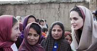 Angelina Jolie: Hành trình trở thành nhà hoạt động xã hội nhiệt huyết và nỗ lực làm một người mẹ ''đủ tốt''
