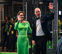 Có quỹ riêng để mua sắm, Vương phi Kate Middleton vẫn đi thuê váy mặc