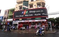 Vụ FPT Shop ở Đà Nẵng bị trộm: Camera ghi lại cảnh nam thanh niên phá cửa trong 20 giây