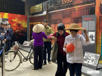 Trải nghiệm lại thời ‘Điện Biên Phủ trên không'' giữa Hà Nội