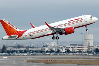 Ấn Độ xử hãng bay để đại gia tiểu lên người nữ hành khách