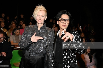 G-Dragon hóa "fashion king" tại show Chanel, "nhất quyết" không đụng độ Jennie dù chỉ 1 lần