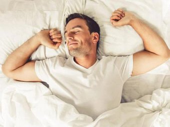 Người sống thọ sẽ có 3 biểu hiện này khi ngủ: Sáng dậy làm thêm 2 việc, gan và thận sẽ thầm cảm ơn bạn