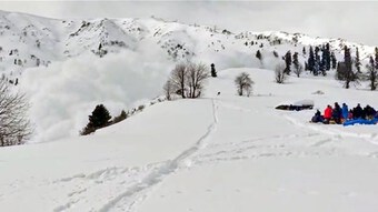Ấn Độ: Lở tuyết ở vùng núi Apharwat khiến 2 du khách thiệt mạng