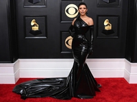 Thời trang tại Grammy 2023: Xen lẫn những bộ cánh kiều diễm là loạt ''''tệ phẩm'''' khiến người đời ám ảnh