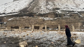 Lâu đài cổ của người La Mã bị phá hủy trong trận động đất ở Thổ Nhĩ Kỳ