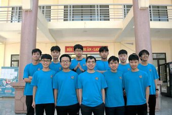 Gặp thầy giáo Hà Tĩnh lần đầu làm chủ nhiệm dạy đội tuyển HSG Quốc gia thì 10/10 em đoạt giải, có em còn thành thủ khoa toàn quốc