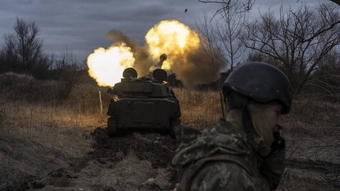 EU tán thành việc mua vũ khí chung cho Ukraine, một số quốc gia Đông Âu phản đối