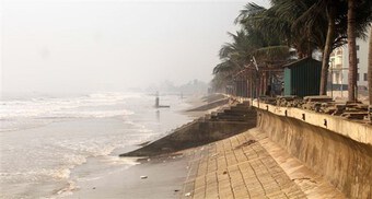 Thanh Hóa: Sạt lở tuyến kè chắn sóng ở Khu du lịch biển Hải Tiến