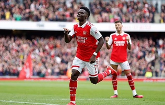 Arsenal đề nghị mức lương choáng ngợp đưa Saka trở thành số 1