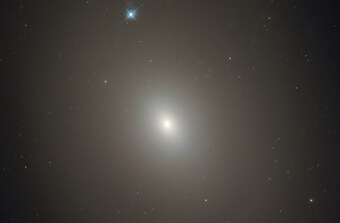 NASA: Phát hiện đặc điểm bất ngờ của thiên hà thấu kính Messier 85