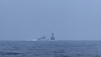 Mỹ, Trung Quốc đấu khẩu sau khi tàu chiến ‘tương tác không an toàn’ ở eo biển Đài Loan