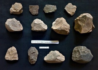 Phát hiện gần 200 di vật có niên đại đến 10.000 năm ở Bắc Kạn