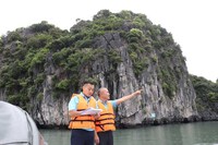 Quảng Ninh triển khai giải pháp bảo tồn Hòn Trống Mái ở Vịnh Hạ Long