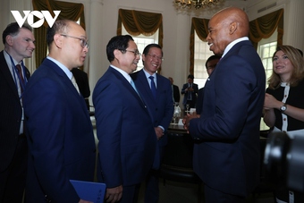Thủ tướng Chính phủ Phạm Minh Chính gặp Thị trưởng thành phố New York
