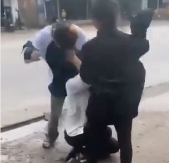 Làm rõ 2 người lạ đánh lớp trưởng dã man trước cổng trường ở Quảng Bình