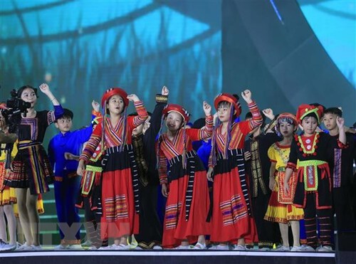 Đón hơn 200.000 khách du lịch trong dịp Lễ hội Thành Tuyên