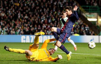 Messi: "Không phải là con người, màn trình diễn thủ môn hay nhất từng thấy"