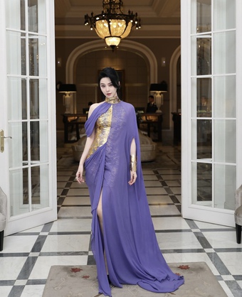 Đẳng cấp Phạm Băng Băng: “Cân đẹp” cả váy màu sến, nhan sắc qua cam thường khiến netizen nức nở