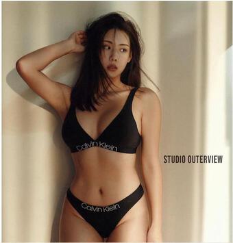 Mỹ nữ Hàn nặng 70kg vẫn quyến rũ, "phá tan" mọi chuẩn về cái đẹp