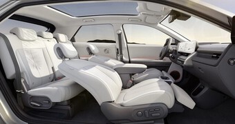 Hyundai Ioniq 5 bất ngờ vươn lên dẫn đầu bình chọn ''Xe phổ thông tiêu biểu cho gia đình'' tại BCA 2023