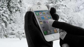 Vì sao khi thời tiết lạnh, pin điện thoại sụt nhanh hơn? Mẹo khắc phục
