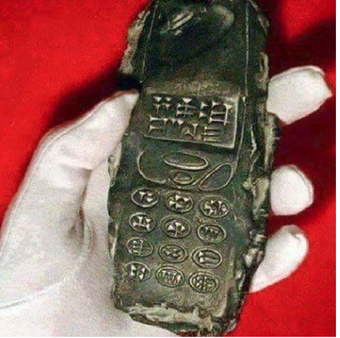 Khai quật mộ cổ, chuyên gia bất ngờ tìm thấy ''điện thoại Nokia'' 800 năm tuổi