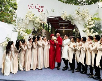Đám cưới siêu mẫu Vĩnh Thuỵ tại Đà Lạt: Hé lộ ảnh sánh đôi cực hiếm, nhan sắc cô dâu hào môn gây ấn tượng