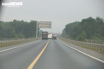 Ô tô vẫn ''đùa giỡn'' với tử thần trên cao tốc Cam Lộ-La Sơn sau tai nạn thảm khốc