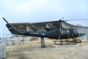 Khám phá loạt máy bay, xe tăng, khí tài quân sự ''khủng'' tại bảo tàng rộng 740.000m2 ở Hà Nội