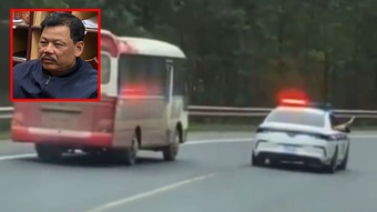 Tạm giữ hình sự tài xế xe khách đánh võng, tông ôtô tuần tra của CSGT