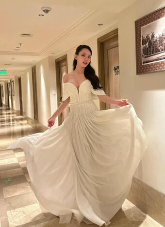 Mai Phương gặp vấn đề sức khỏe ở phần thi tài năng Hoa hậu Thế giới