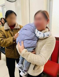 Cái kết có hậu của bé trai 18 tháng tuổi bị bỏ rơi tại trung tâm thương mại ở Hà Nội