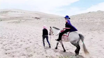 Cụ bà 73 tuổi vẫn cưỡi ngựa, đi phân khối lớn, trẻ như U40 nhờ 2 thói quen đơn giản, không phải tập thể dục