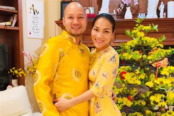 Ca sĩ Hồng Ngọc tiết lộ hôn nhân 15 năm với chồng Việt kiều: &#39;Chồng chỉ cần trừng mắt là tôi phải im&#39;