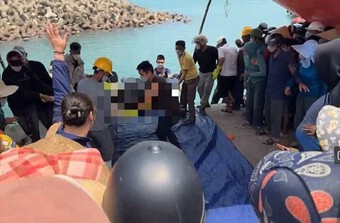Cặp vợ chồng mất tích trên biển Hà Tĩnh: Tìm thấy thi thể nam giới