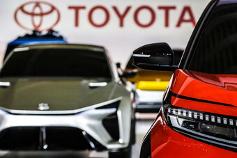 Bất chấp gã khổng lồ của Trung Quốc âm 12%, Toyota tăng giá trị gấp đôi nhờ làm chuyện ''ngược đời''