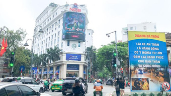 Game thủ không khỏi bất ngờ khí bắt gặp Phong Ma Đạo Sĩ trên đường phố Hà Nội - Sài Gòn